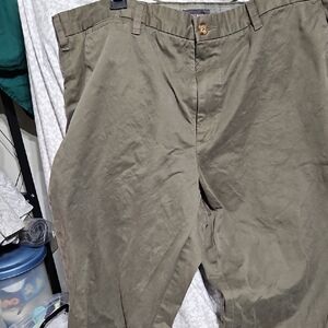 Dockers Men's Khaki Chinos